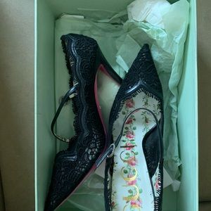 NWT Gucci Authentic Mary Jane pumps 37.5 with  box